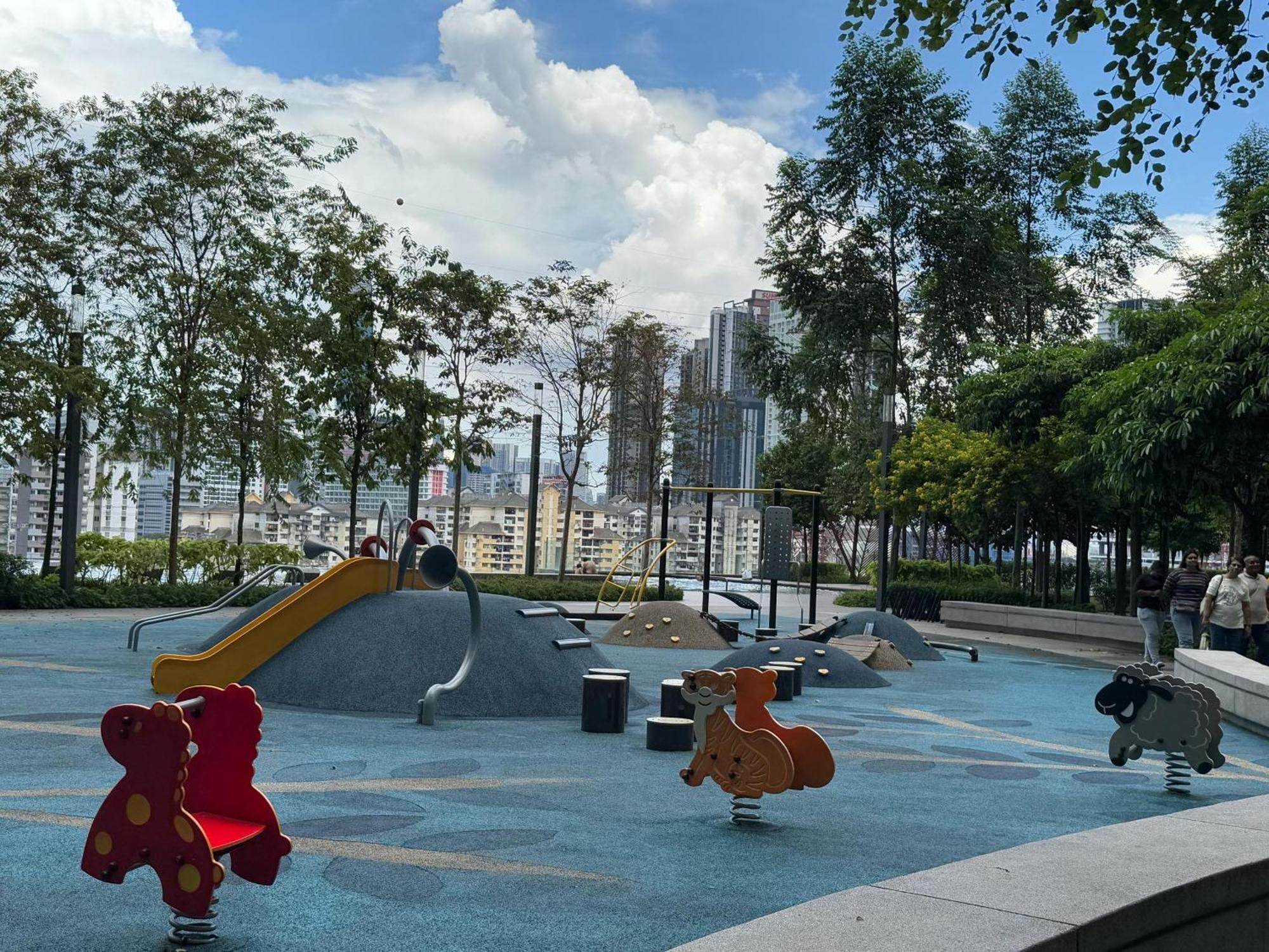 Apartemen Perfect For Families & Larger Groups, Kl Mrt- M Vertica