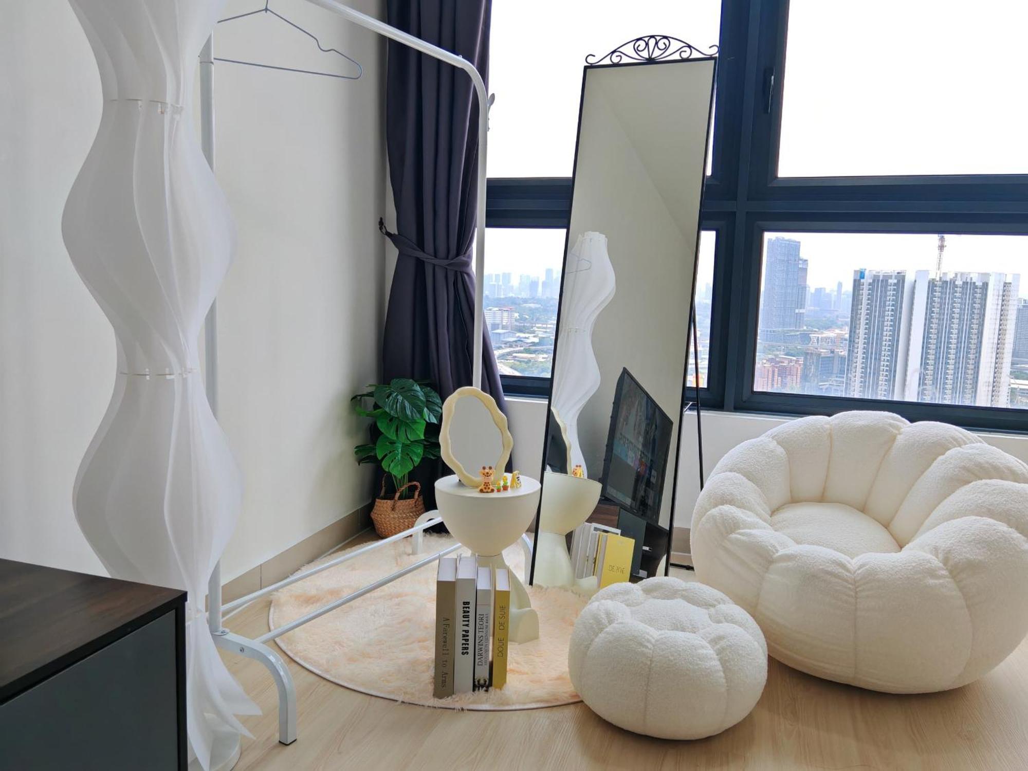 Perfect For Families & Larger Groups, Kl Mrt- M Vertica Apartment *